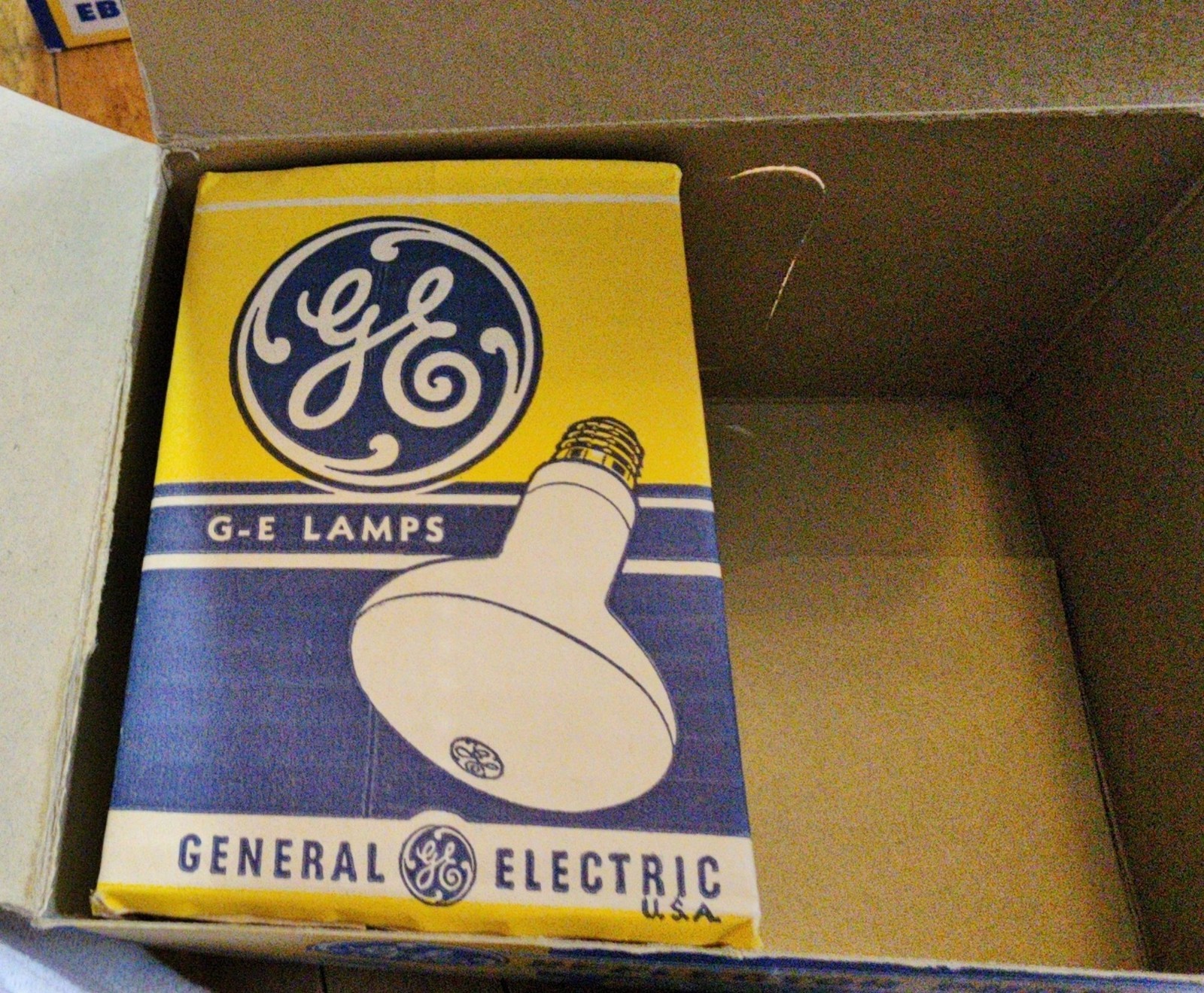 3 GE Reflector Photoflood Light Bulbs 375W R30 EBR Photography Lamps Vintage