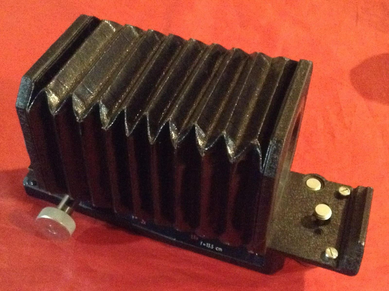 Nice Leitz Wetzlar (Germany) No. 7079 Universal Macro Bellows for Leica