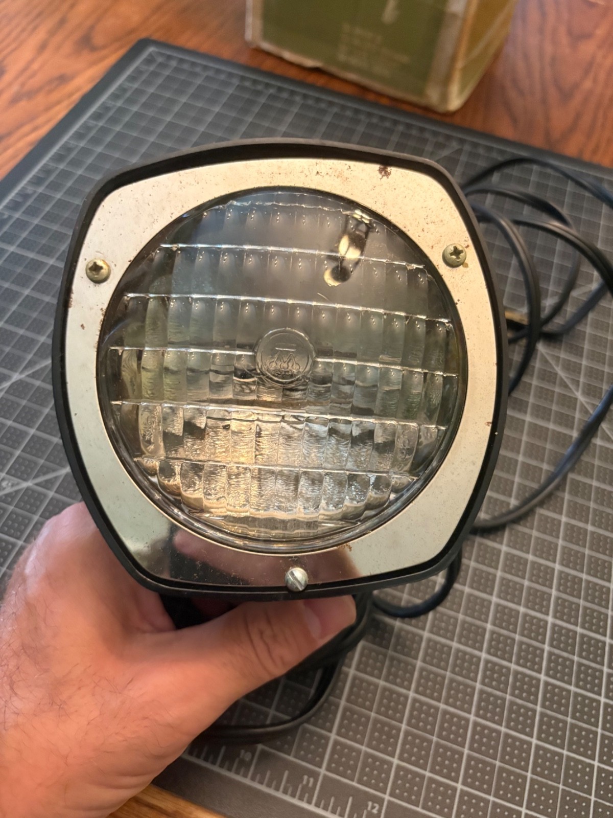 Super 8 Sealed Beam Movie Light Model 855 with Box – Atlas Warner – Works Great