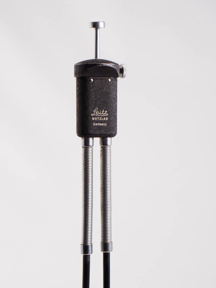 VINTAGE LEICA LEITZ DOUBLE CABLE RELEASE BLACK