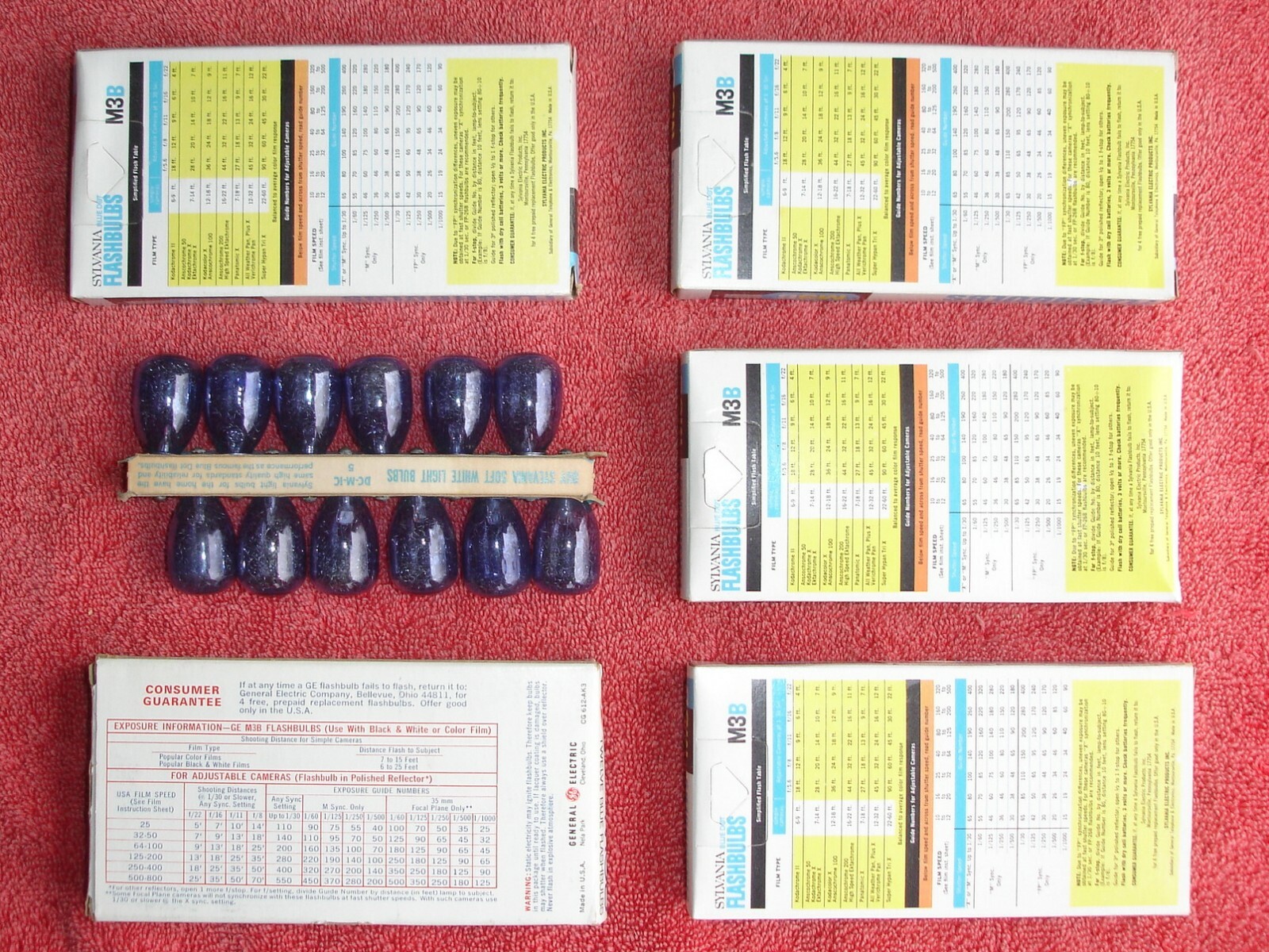 GE And Sylvania M3B Flashbulbs Lot of 72 Bulbs