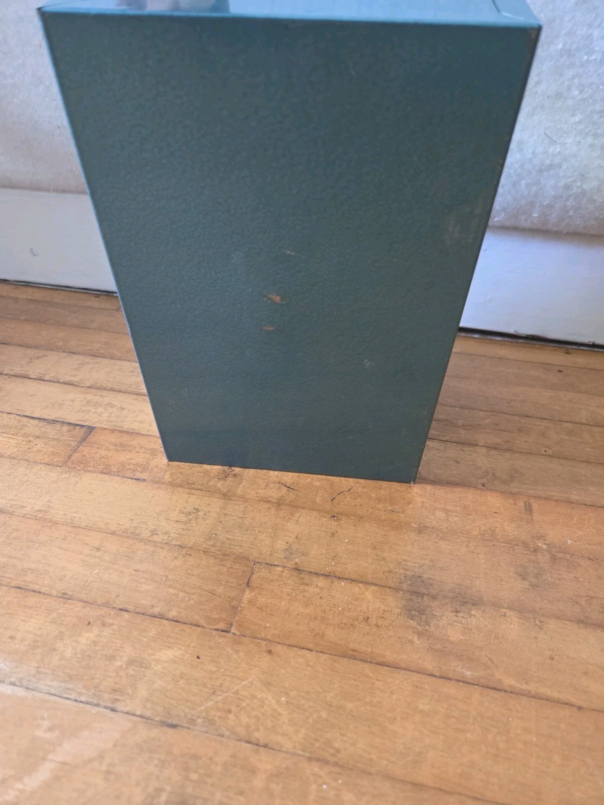 Super 8mm Film Storage Case Box with 12 Slots & 12 Metal Reel Canisters Vtg 1960