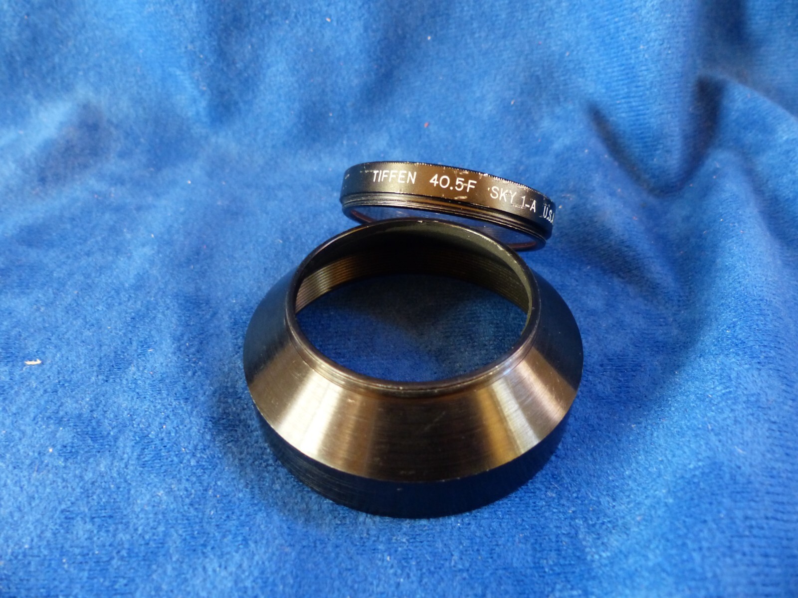 Vintage Tiffen LS-40.5 F lens shade+Tiffen sky-1A 40.5 F filter (series VI size)
