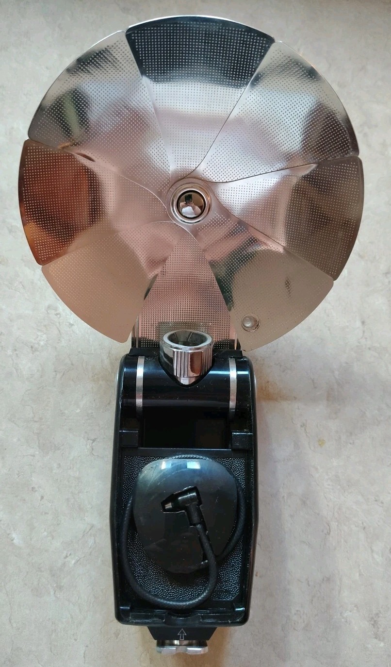 Vintage Agfalux Flash with Case, Made in Germany 35mm