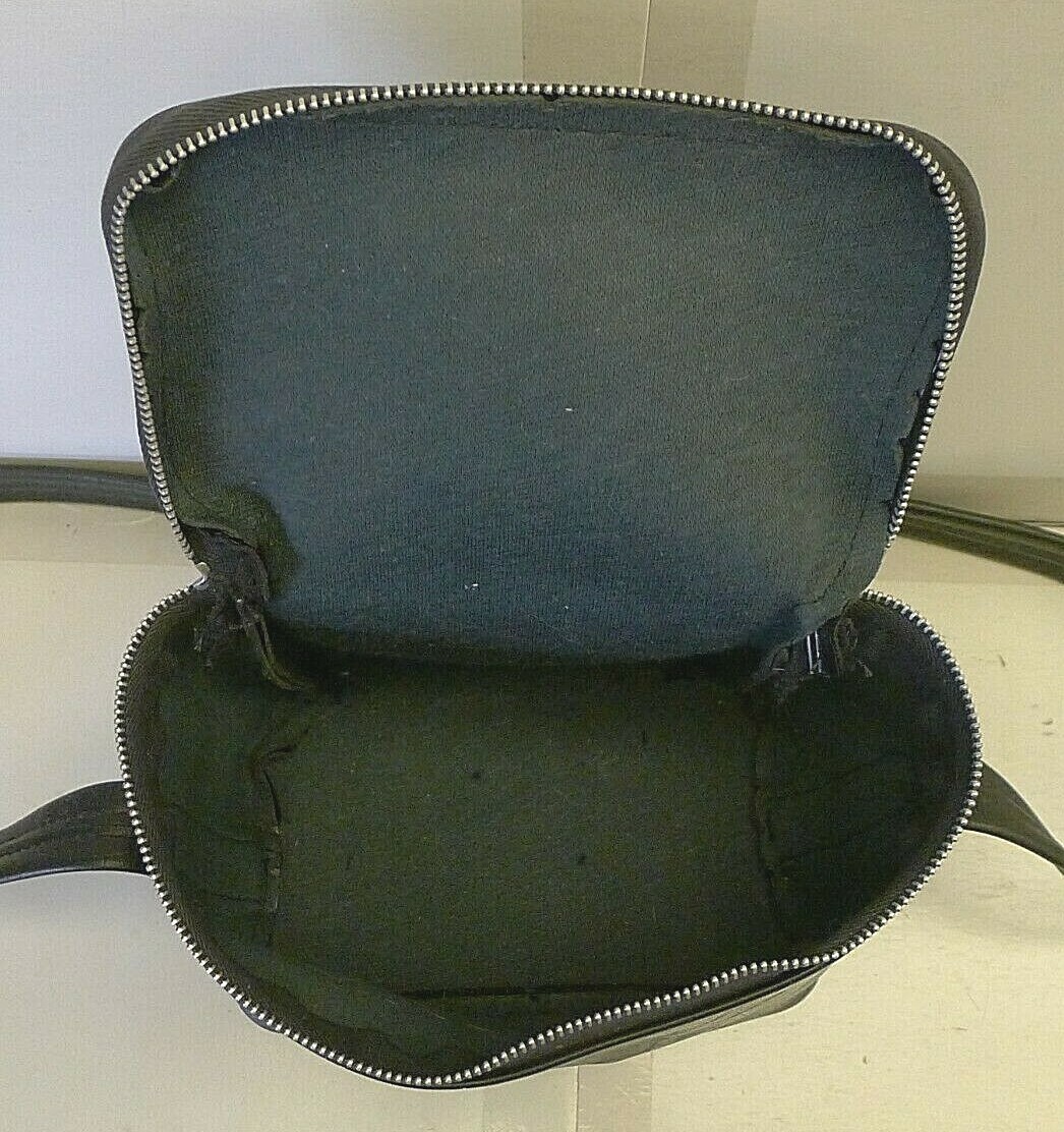 Polaroid Black SX-70 or 600 Zipper Camera Carrying Case built in Strap -Original