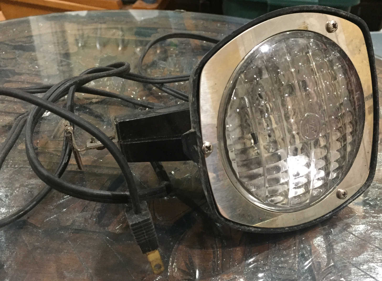 Super 8 movie camera light lamp Atlas Warner Corporation 650 watt 115 volt Works