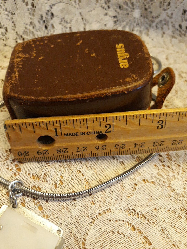 VTG The Argus L3 Lightmeter West Germany Leather Case Chain Palm Size Photograph