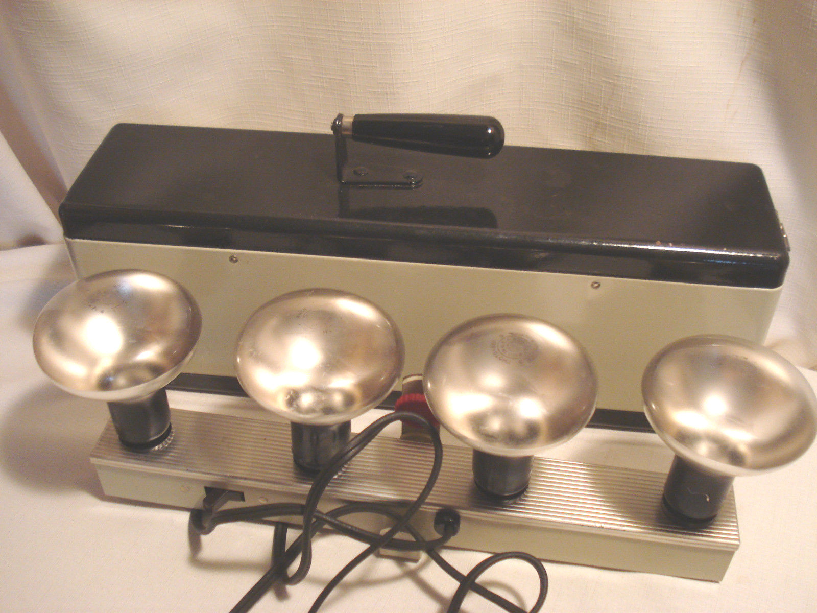 Vintage Movie Camera ” Knox ” Super k. Bar Light U.S.A.