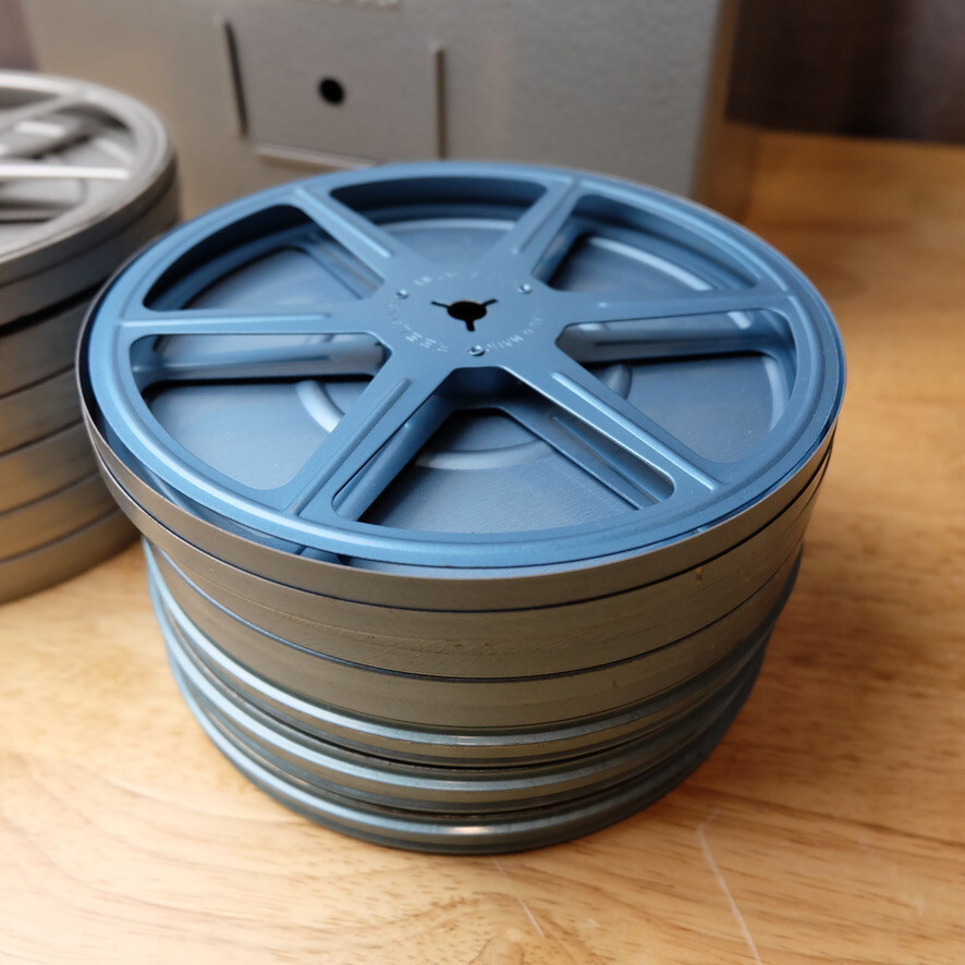 Vintage Brumberger Metal 8mm Film Case w/ 12 Empty 5″ Diameter Reels