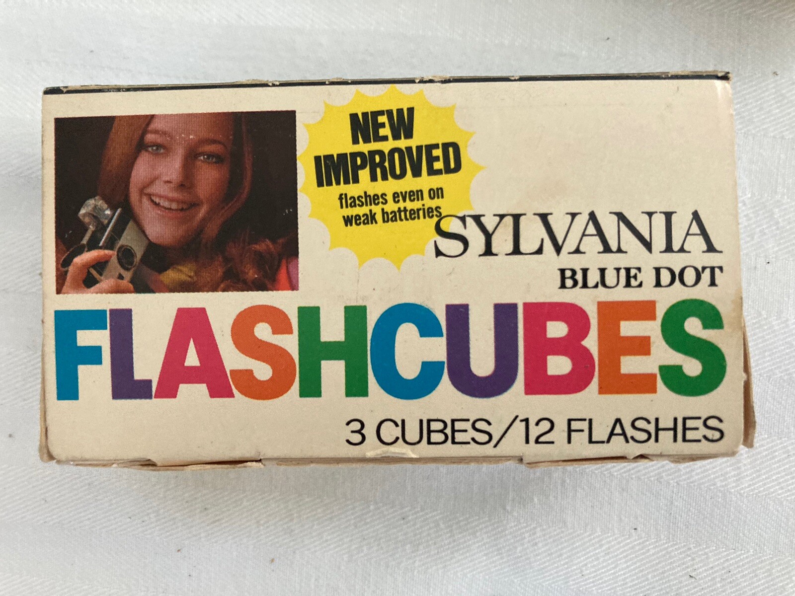 Vintage Sylvania Westinghouse Blue Dot Flashcubes -9 cubes/12 Flashes,4 singles
