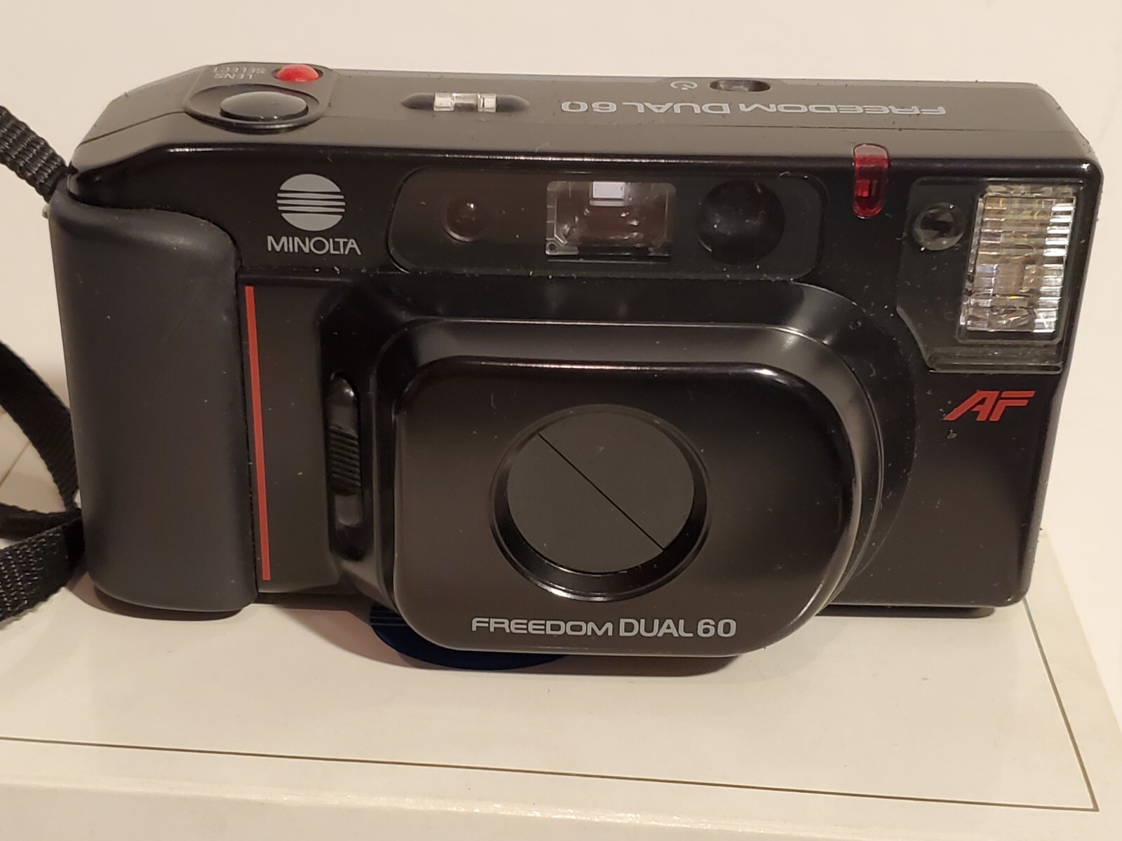 VINTAGE MINOLTA FREEDOM DUAL 35 MM CAMERA WITH CARRY CASE UNTESTED AS-IS