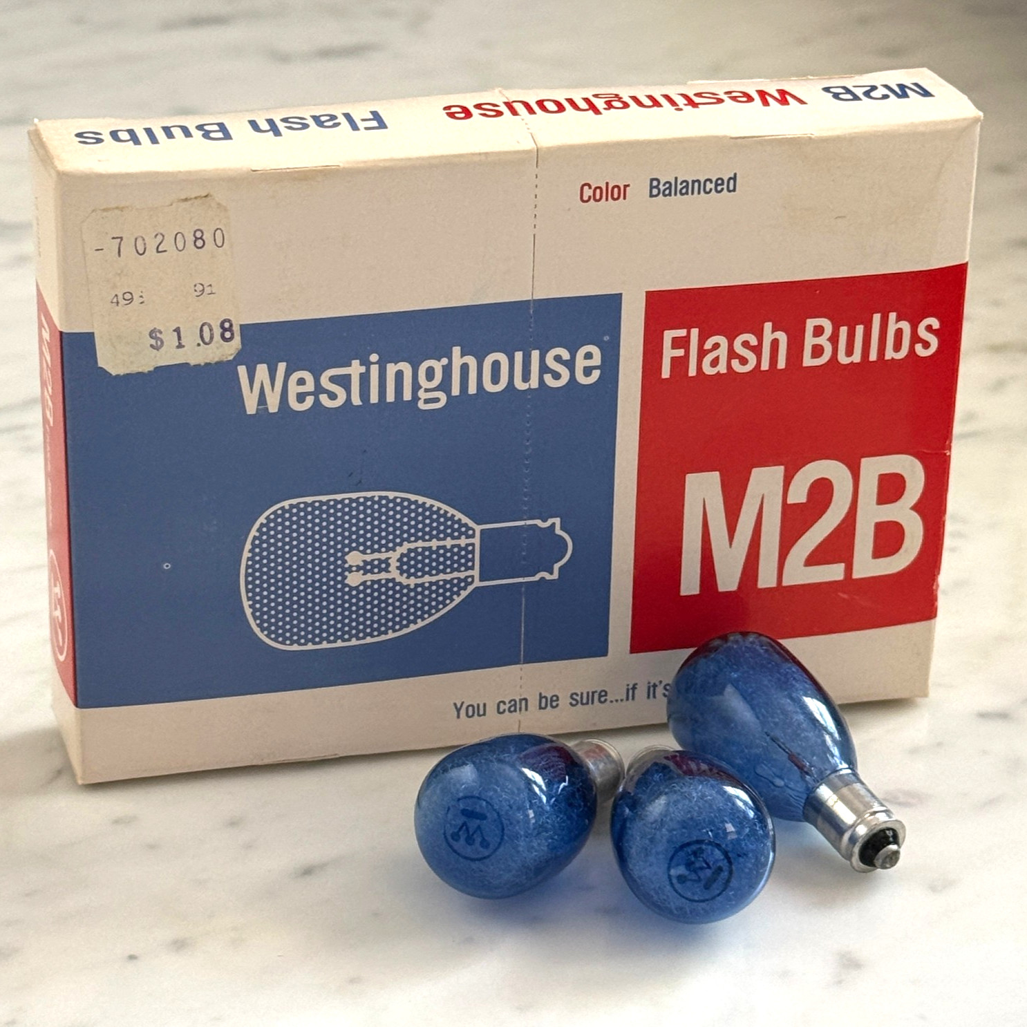 Westinghouse M2B Blue Coated Flash Bulbs (12) w/ Original, Vintage Box NOS