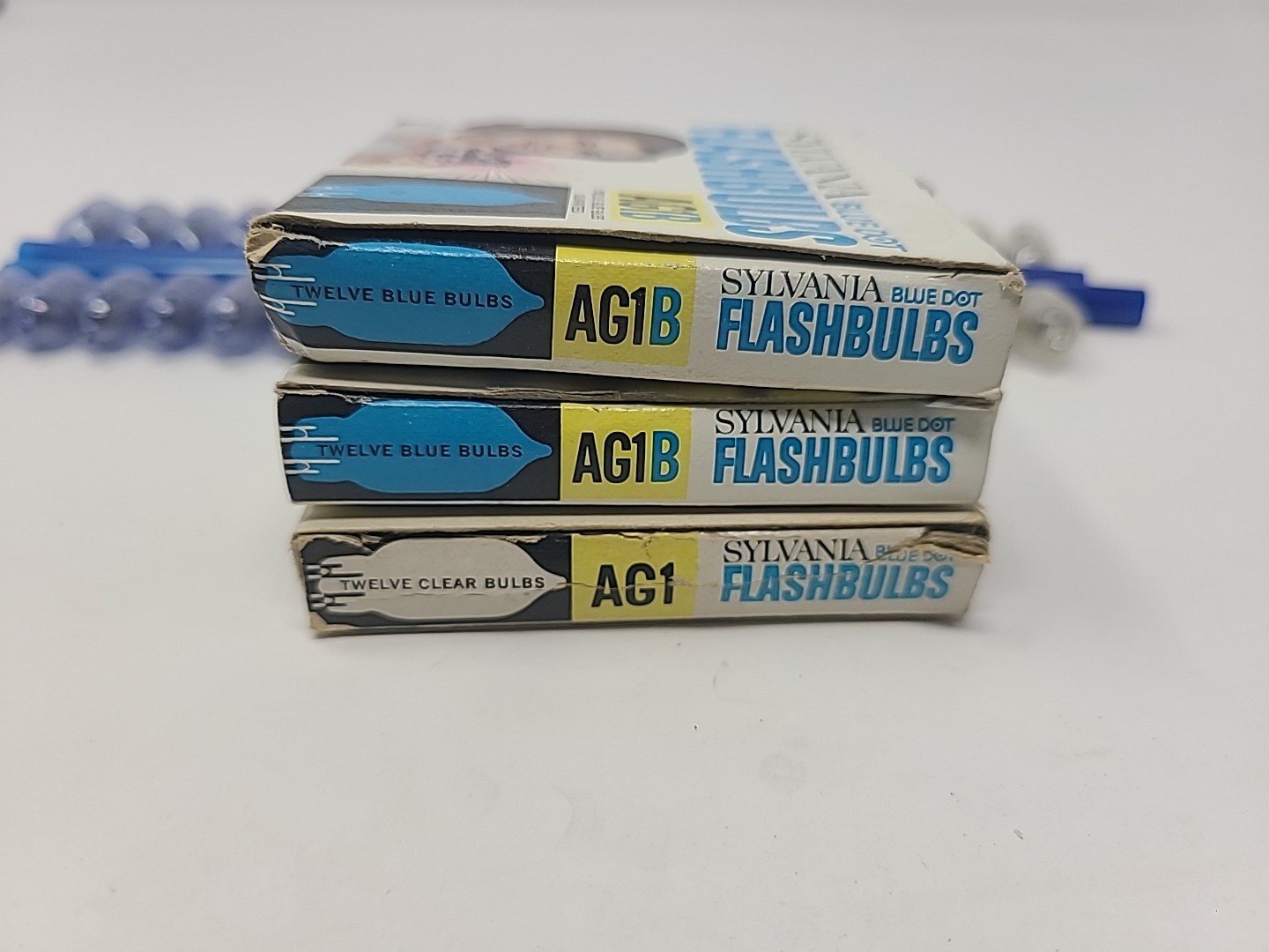 Vintage Sylvania AG-1/AG-1B Blue Dot Replacement Flashbulbs