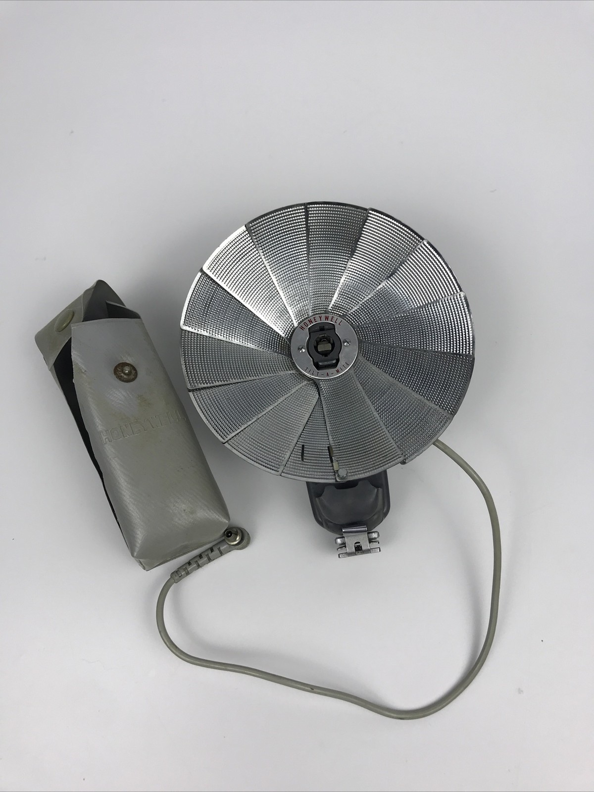 Vintage Honeywell Tilt-A-Mite Camera Flash Unit with Case Untested