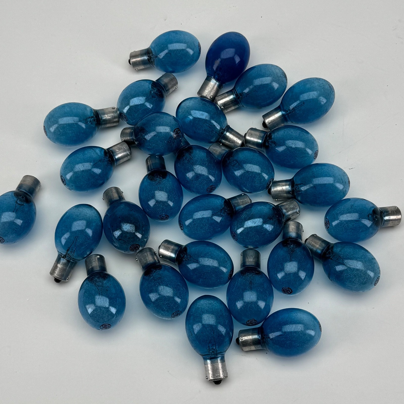 GE M2B Blue Flashbulbs Lot of 28 NOS Vintage Photography Camera Flash Bulbs
