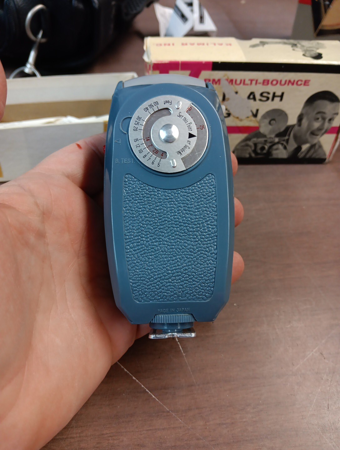 Kalimar PM Multi Bounce Flash Gun – with case (Camera a)