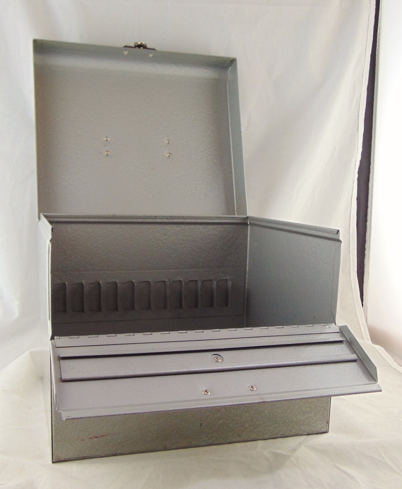 Logan Deluxe 8mm Film Chest Movie Reel Film Chest – FREE USA SHIIPPING
