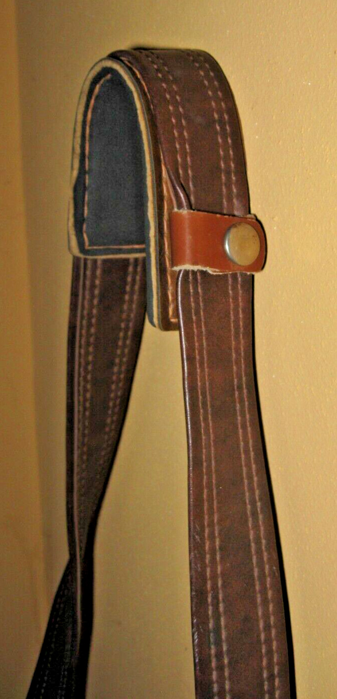 Vintage 11″ x 9″ x 7″ – Brown Leather Camera Bag / Case – With Strap doctor