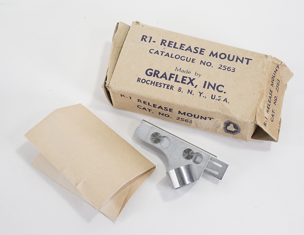 GRAFLEX R1 RELEASE MOUNT, CAT NO. 2563, LOOKS UNUSED IN WORN BOX/220635