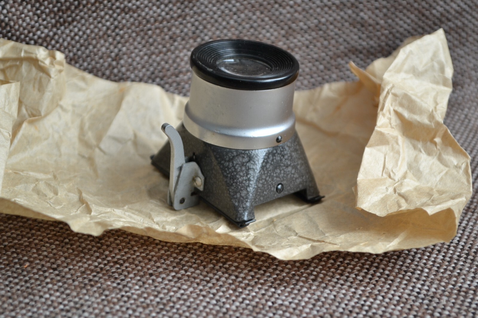 Vintage iron Magnifying Loupe L-5 For Viewing Film Frames USSR