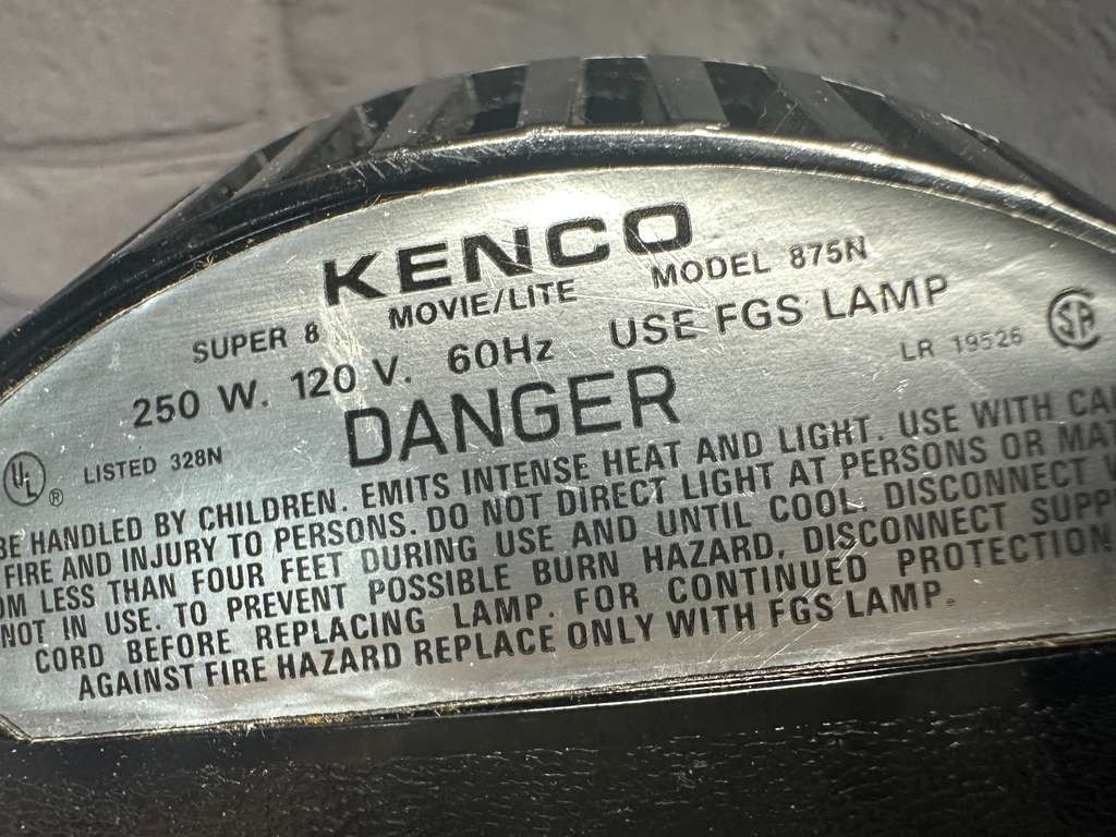 VINTAGE KENCO SUPER 8 SEALED BEAM MOVIE CAMERA LIGHT MODEL 875N
