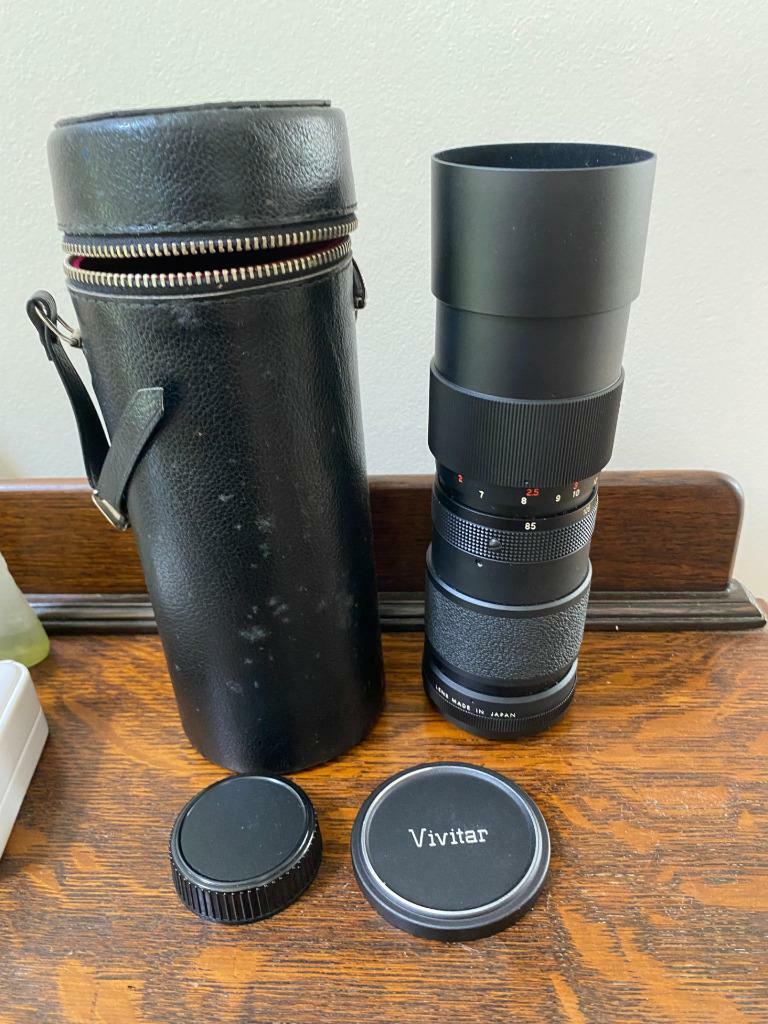 Vintage Vivitar Tele-Zoom 85mm-205mm 1:38 Lens Caps Case EUC SHIPS FREE