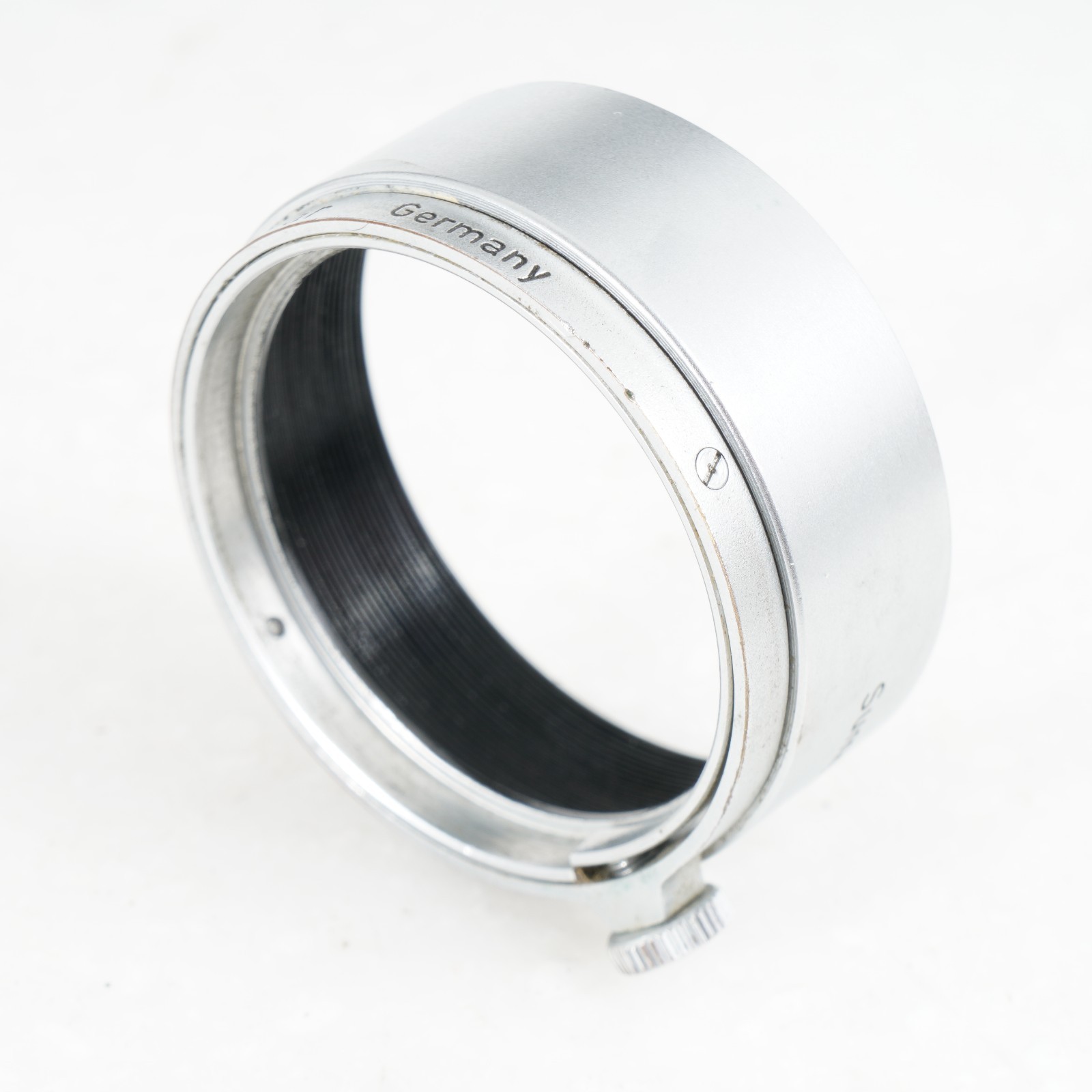:Leica “FOOKH” A36 Summaron-Elmar 3.5cm (35mm) Chrome Clamp-On Lens Hood