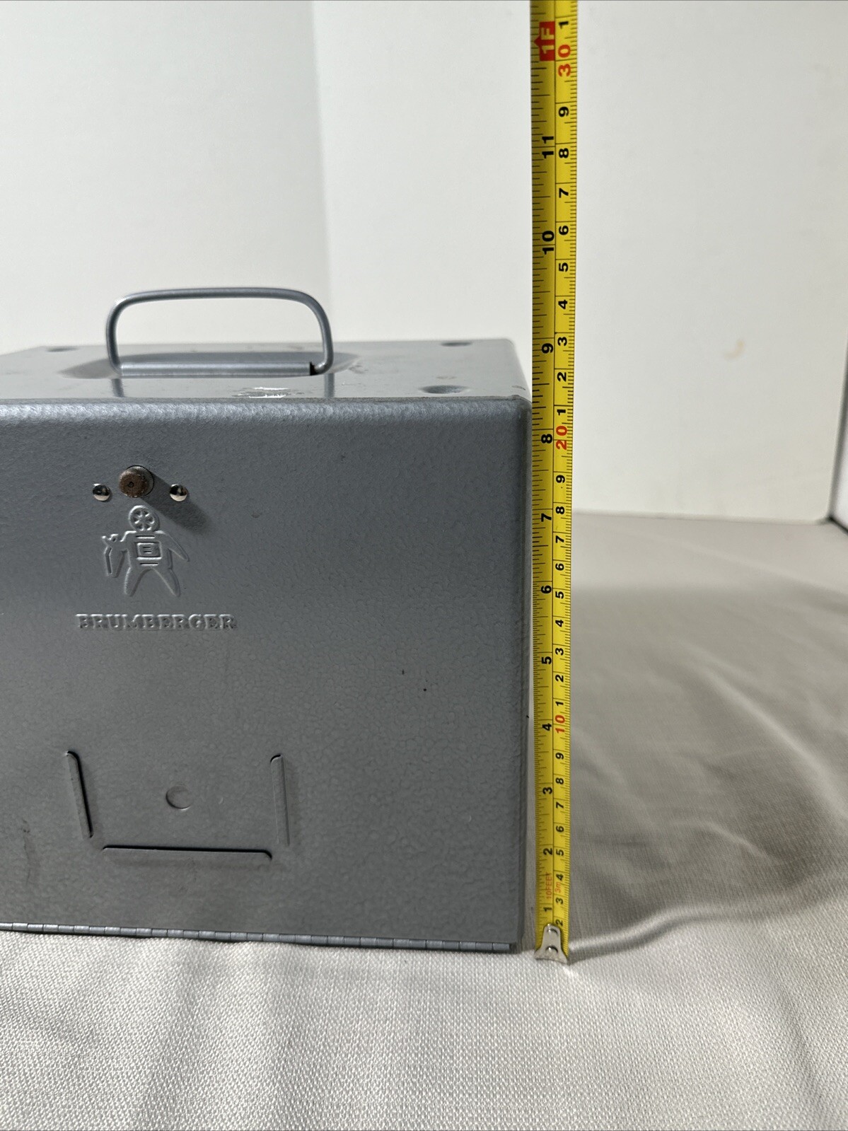 VTG BRUMBERGER 8MM METAL REEL HOLDER CASE STORAGE CASE ONLY 1950 MID CENTURY