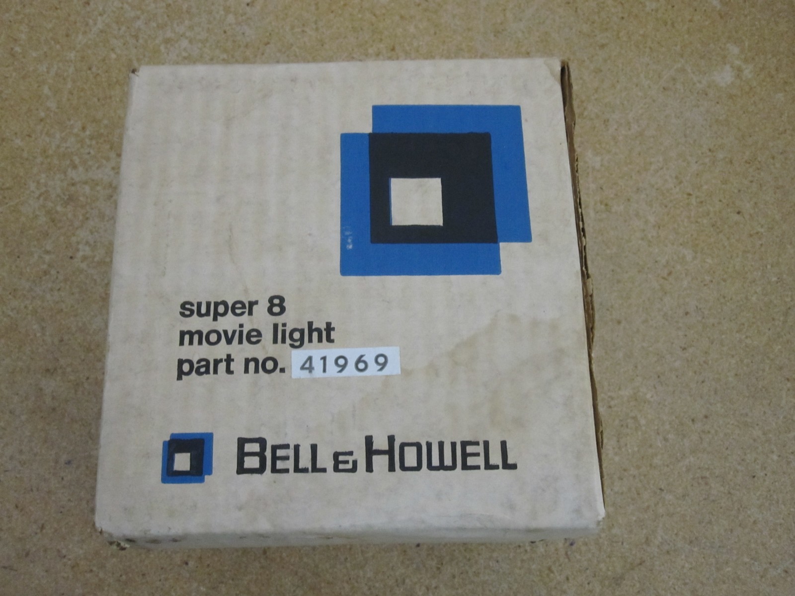 Bell & Howell Super 8 Camera Movie Light 41969 EUC Tested