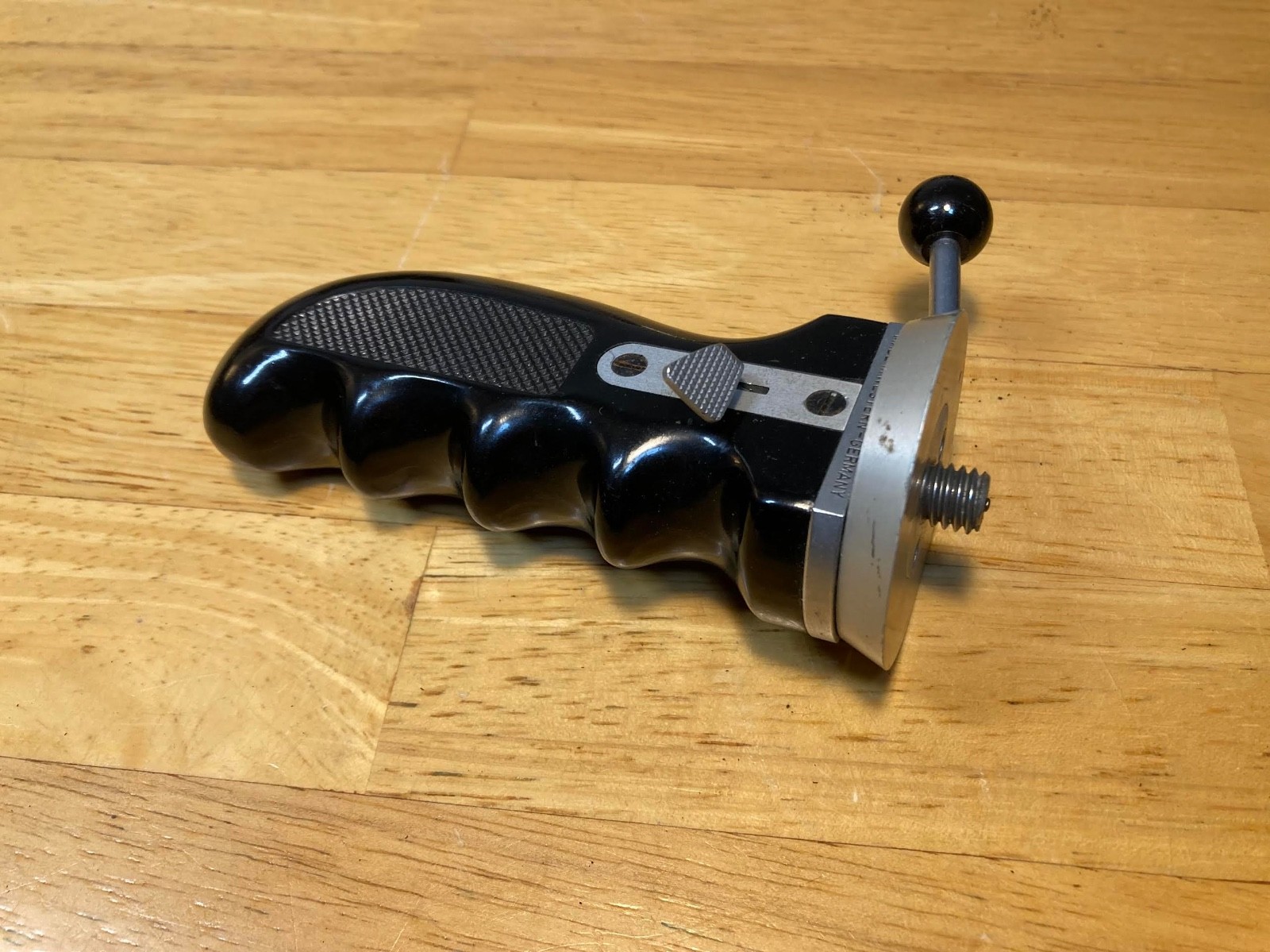 Arri pistol grip with start/stop button (for camera only, not for shoulder brace