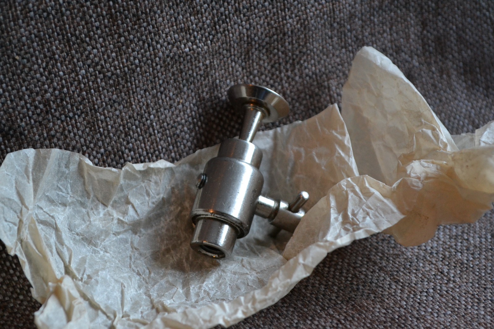 FED head (mounting) the first developments for a pocket tripod FED