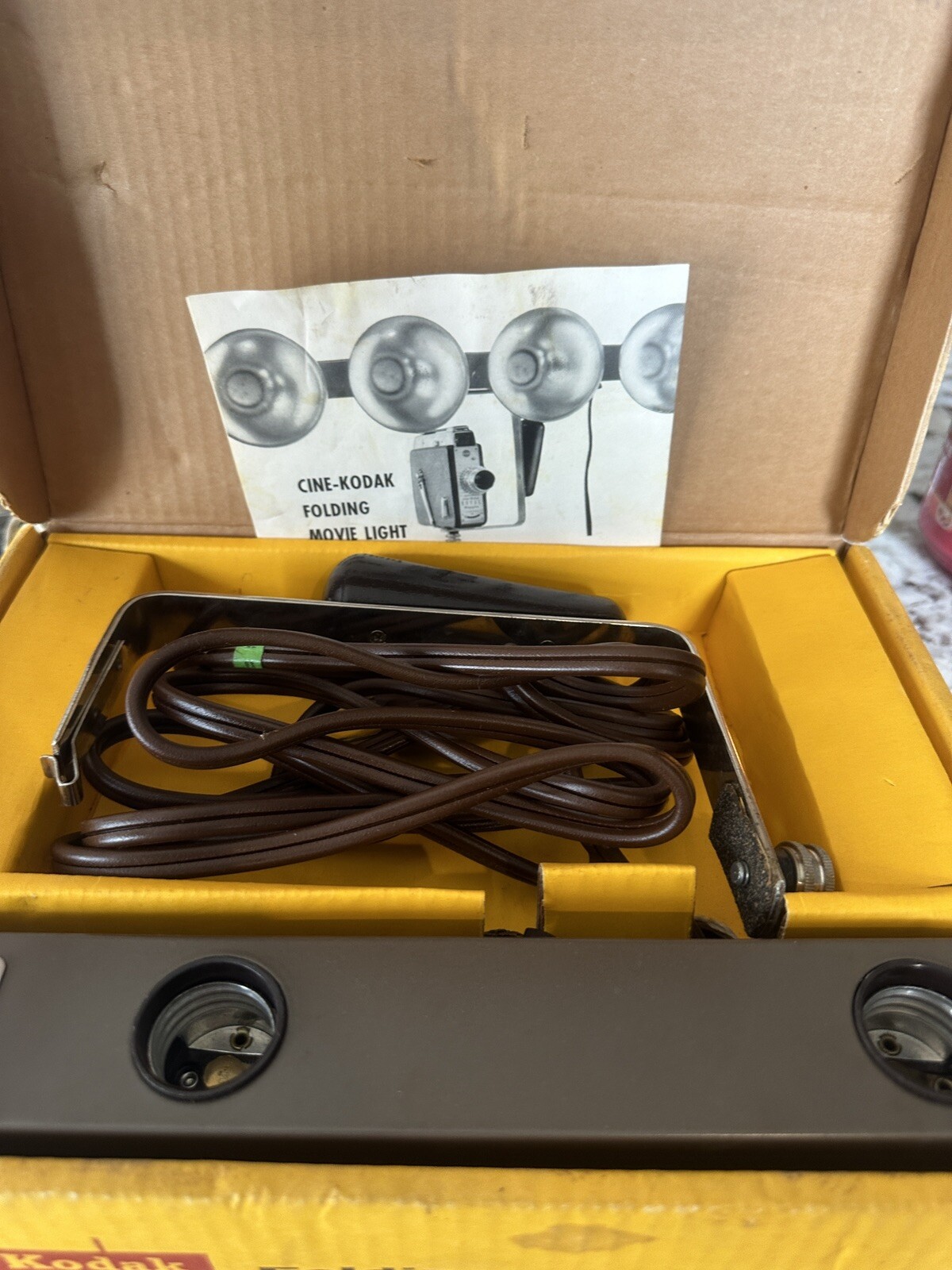 VTG Cine-Kodak Light Bar Folding Movie Light Electric Lamp Original Box Manual