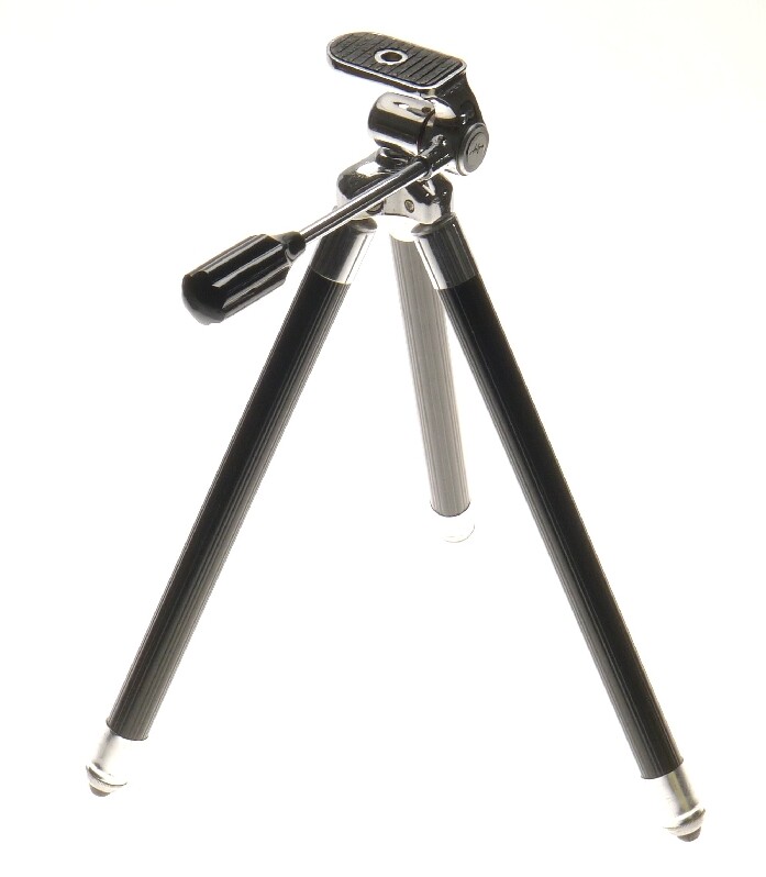 Hira extendable (ca.1m) table top fold-up compact tripod in pouch