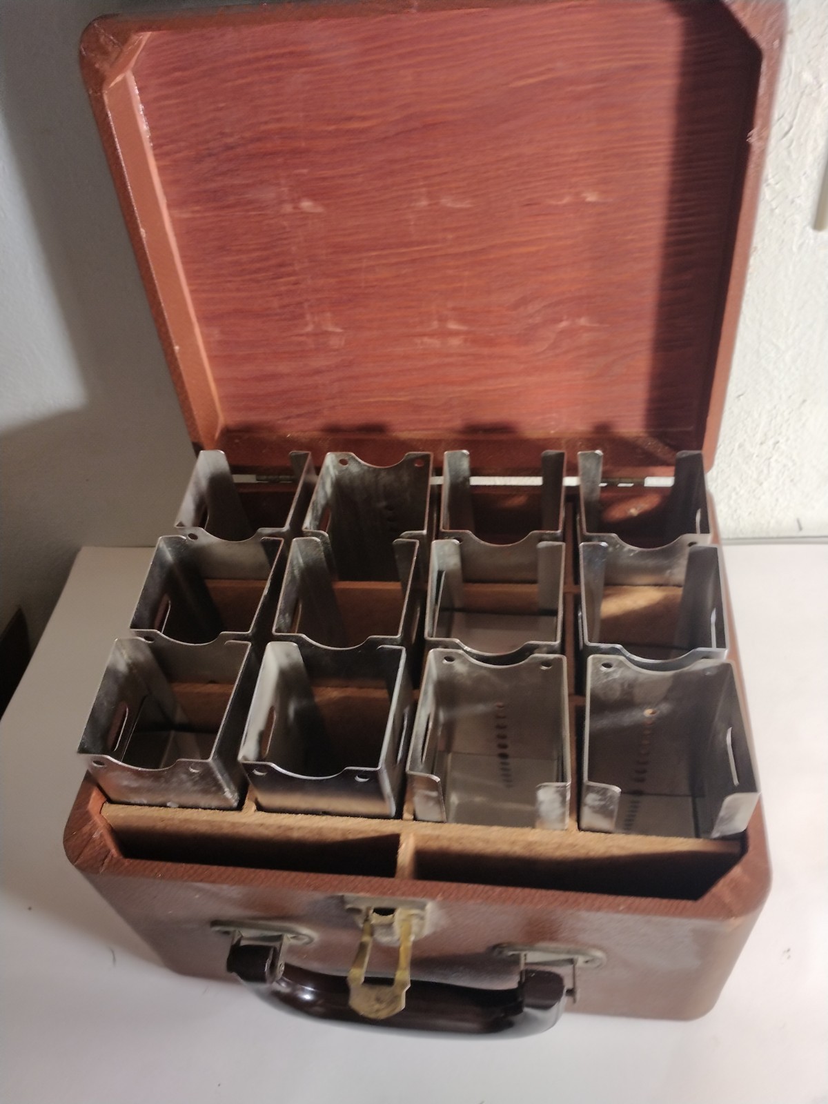 VINTAGE WOODEN CASE STORAGE CHEST FOR PROJECTOR SLIDES WITH SLIDE HOLDERS INSIDE
