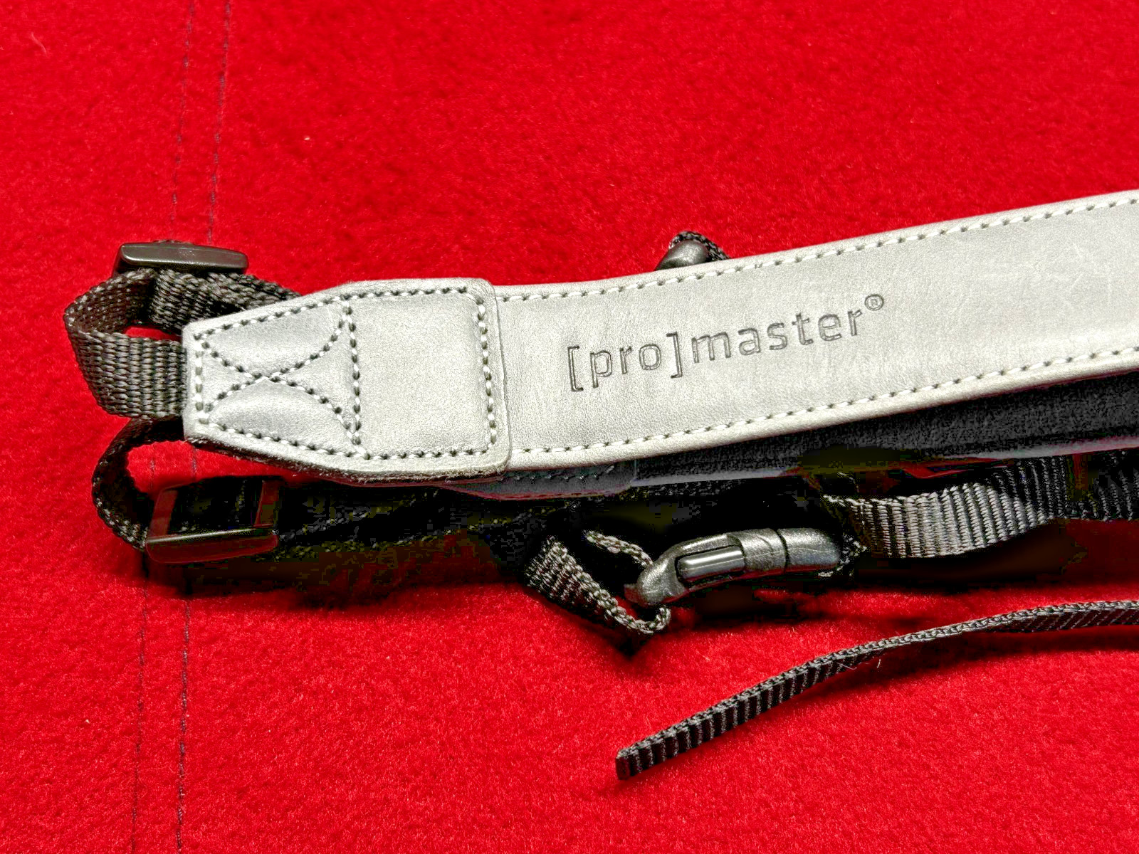 Promaster Camera Neck Strap Fits Many cameras Canon Nikon Sony (grey)