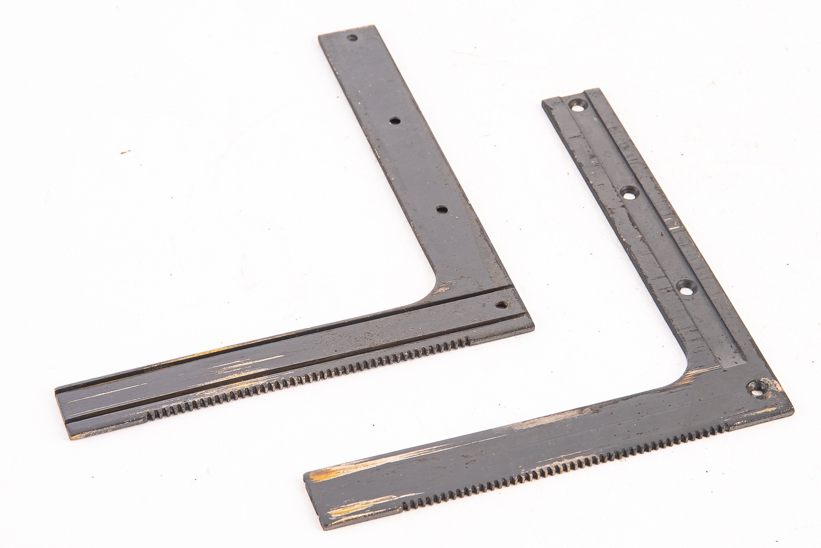 R.B. Graflex Auto 4×5 Camera Replacement Part Pair of L Brackets V17
