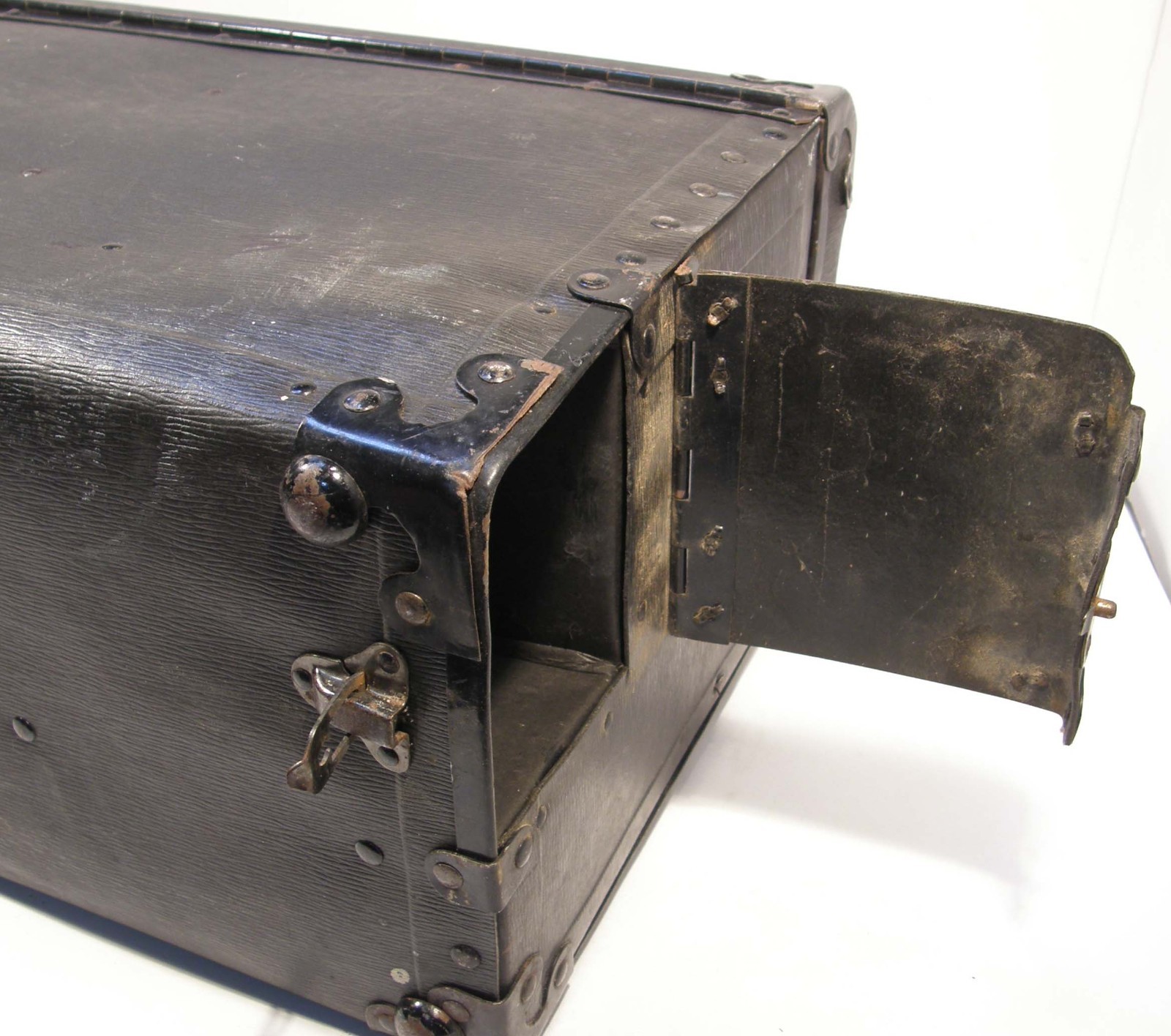 VINTAGE ELKAY PHOTO PRODUCTS PHOTOGRAPHERS FIELD TRAVEL HARD BLACK CAMERA CASE