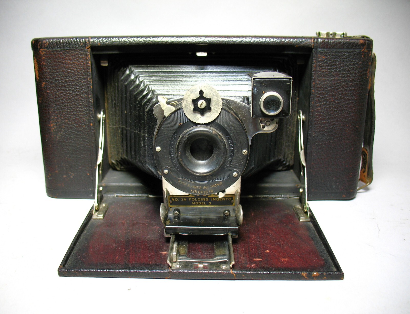 Antique Burke & James No. 3A Ingento Model 3 folding camera in working condition