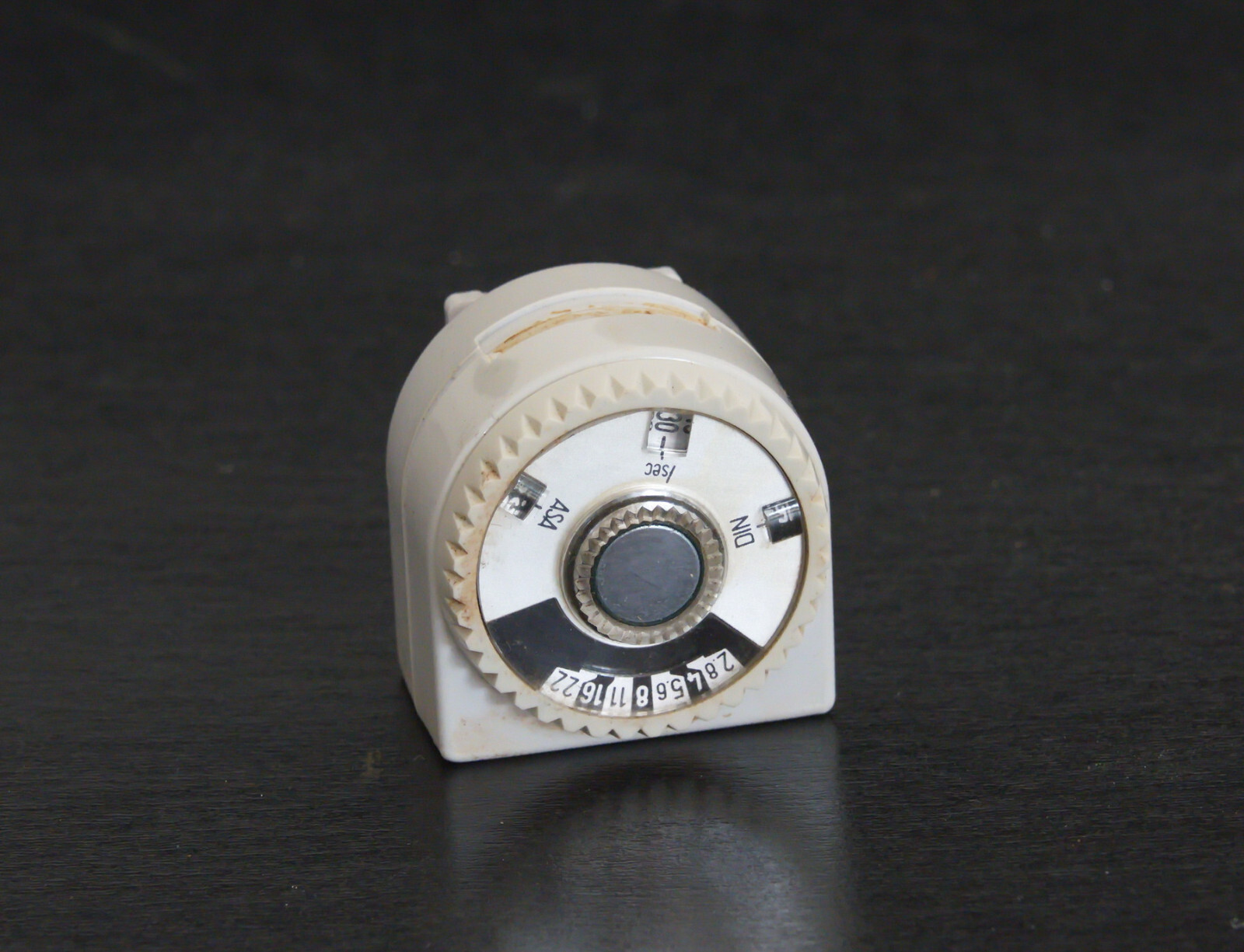 BEWI Piccolo Photography Tiny Flash Hot Shoe Exposure Meter with Case GERMANY