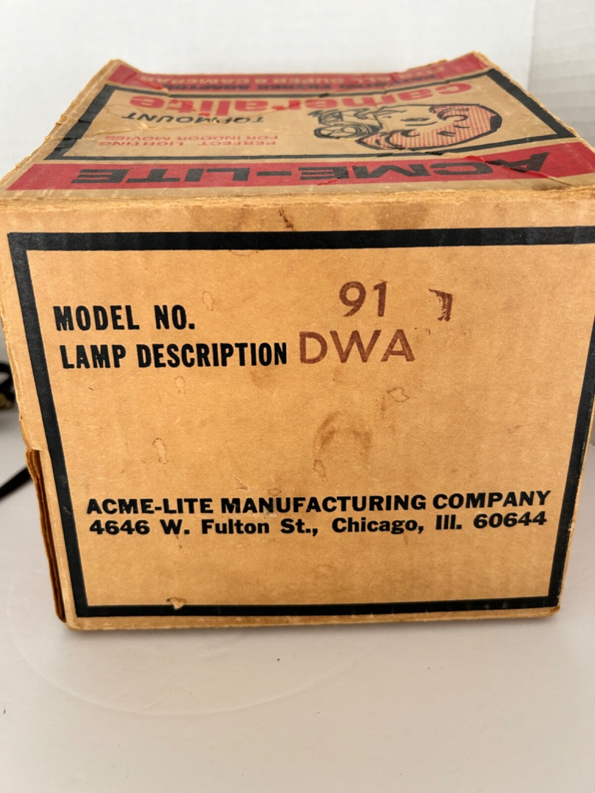 Acme-Lite Super 8 Cameralite w/Universal Mount Cameras Original Box BLINDING