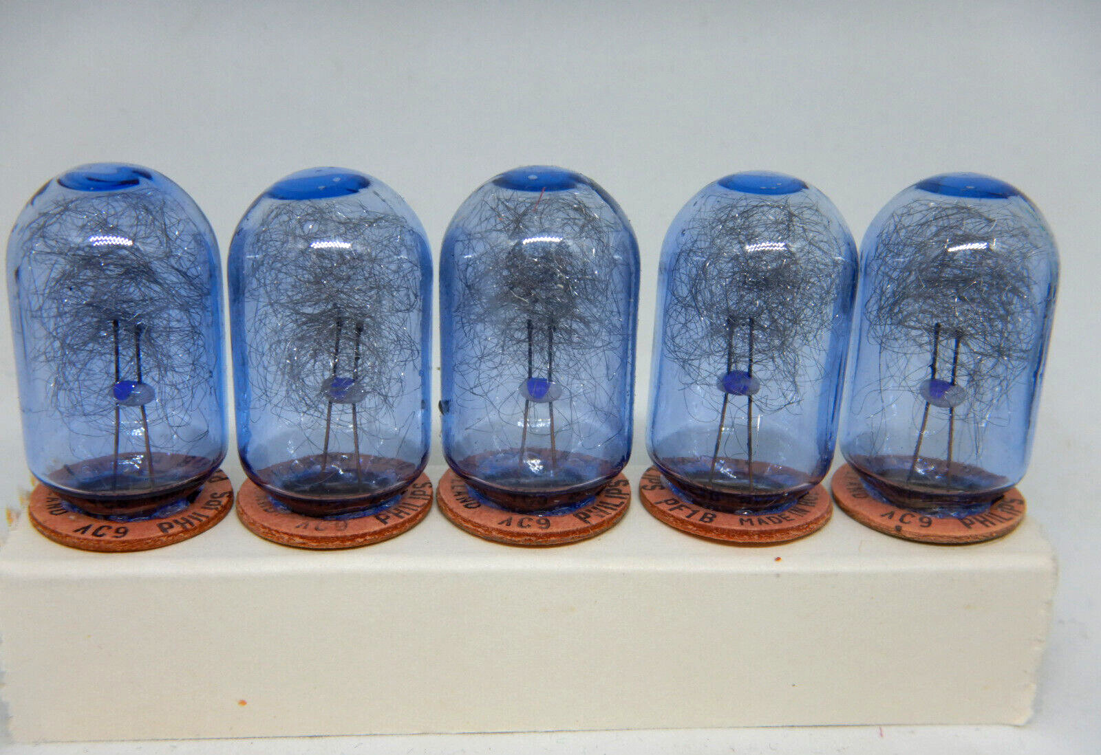 Vintage Philips Photoflux PF1B Light Bulb AC9 Pack Of 5 Camera Flash New Unused