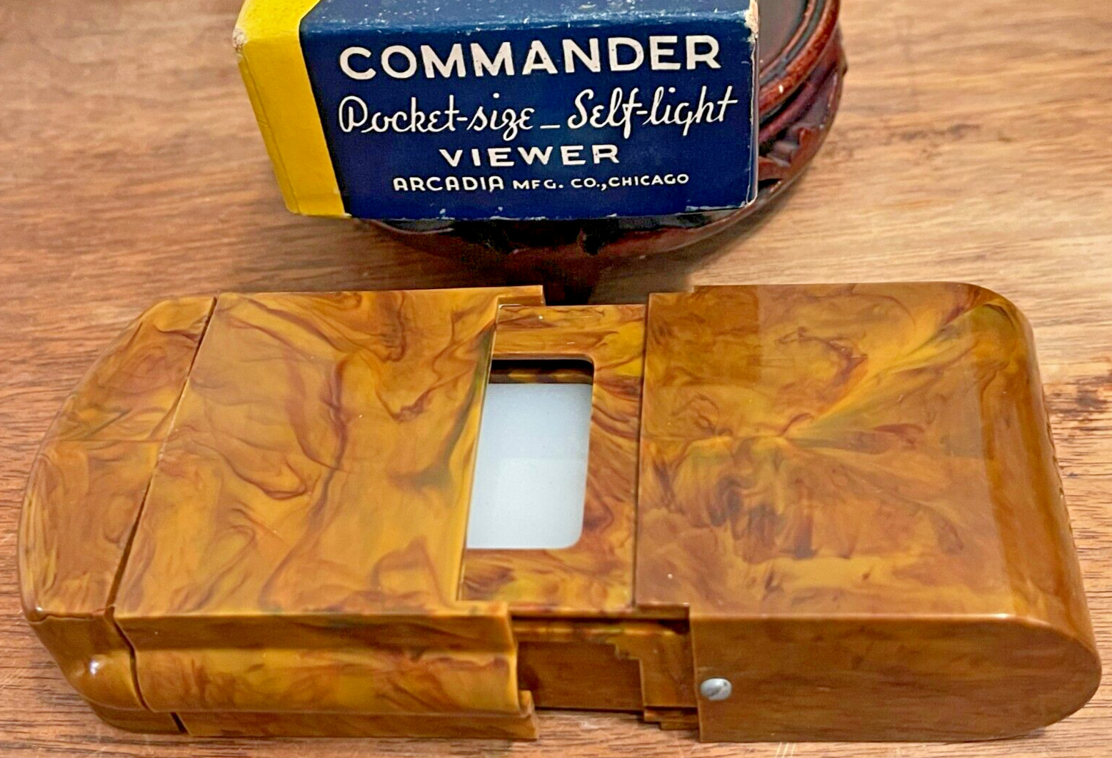 RARE 1940’s ARCADIA BAKELITE COMMANDER FILM SLIDE VIEWER W/BOX SELF ILLUMINATING