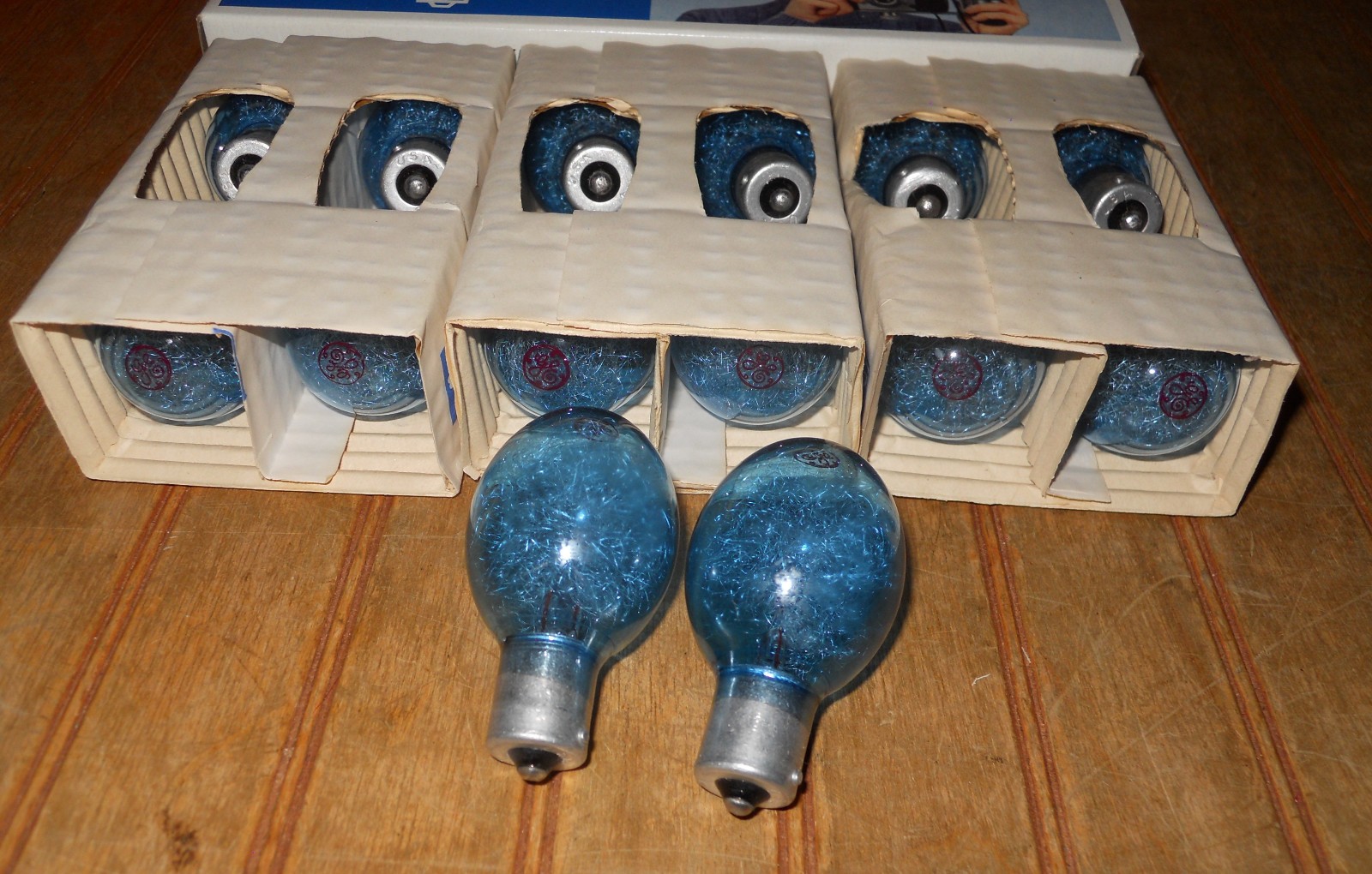 Vintage General Electric GE 5B Flash Bulbs For Camera Blue Box of 12+2 Unused