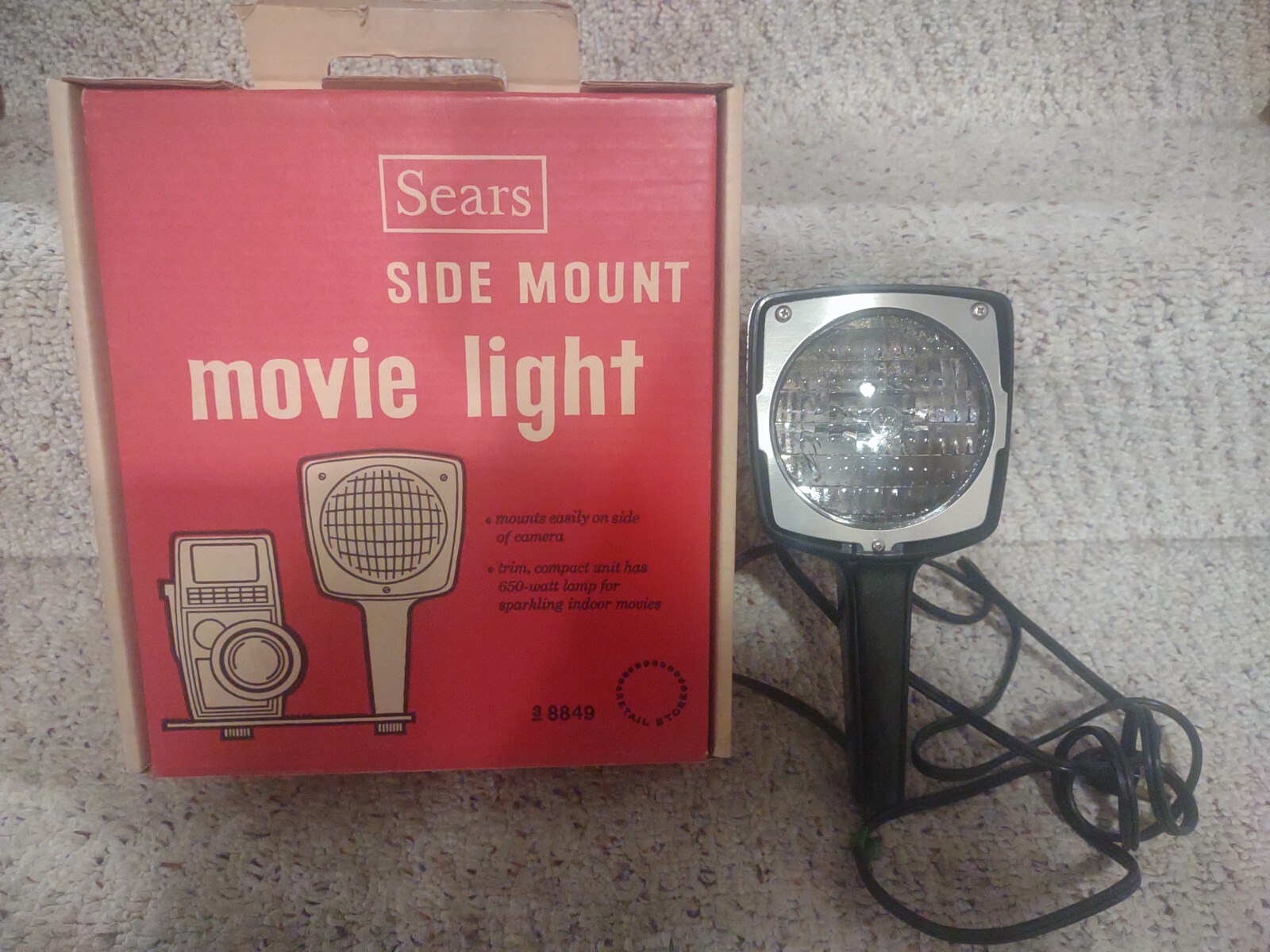 VINTAGE SEARS MOVIE LIGHT (ONLY) 3-8849 WITH ORIGINAL BOX – TESTED