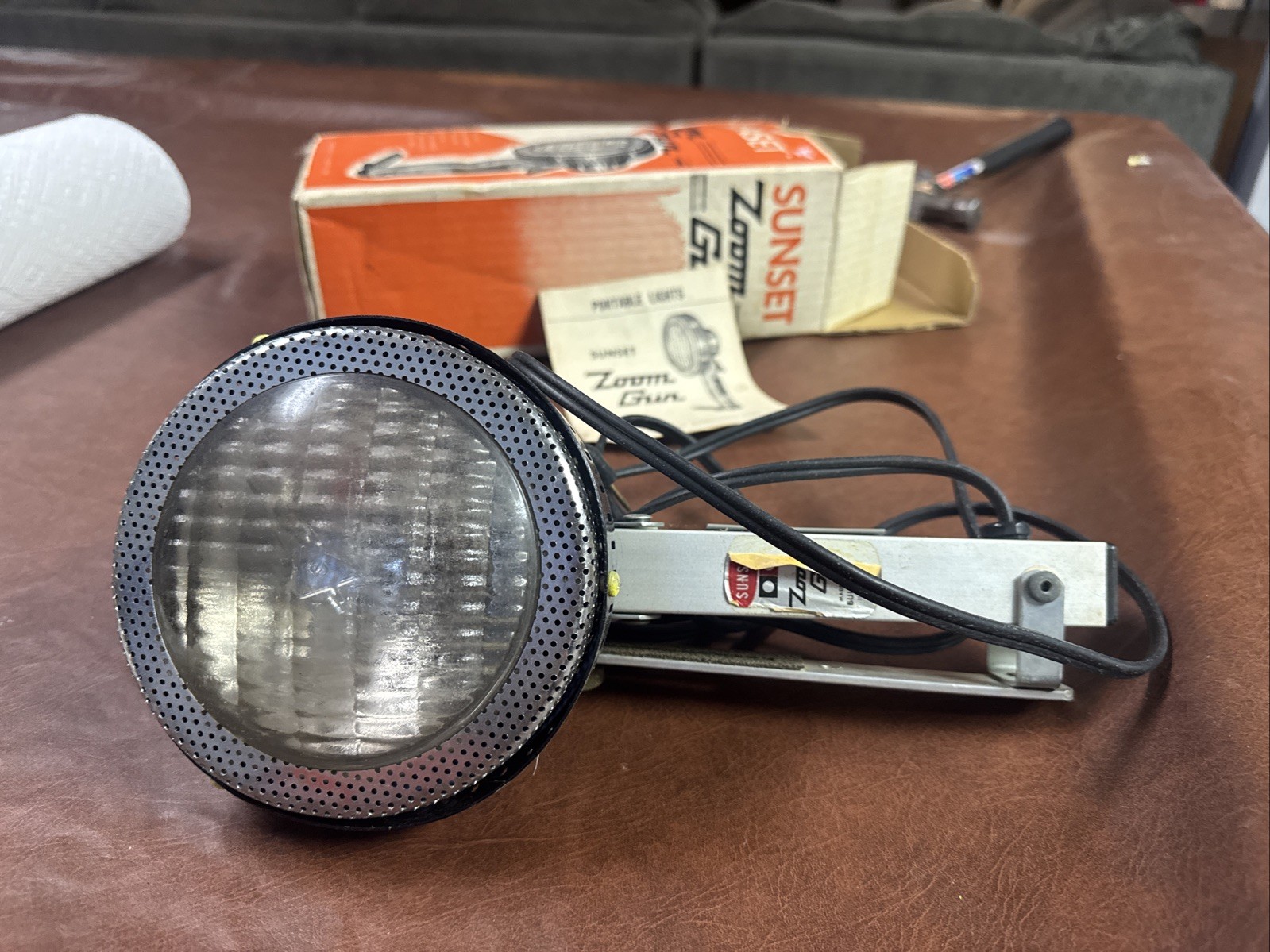 Vintage Sunset Zoom Gun Movie Light w/ Box & Manual – Tested Working