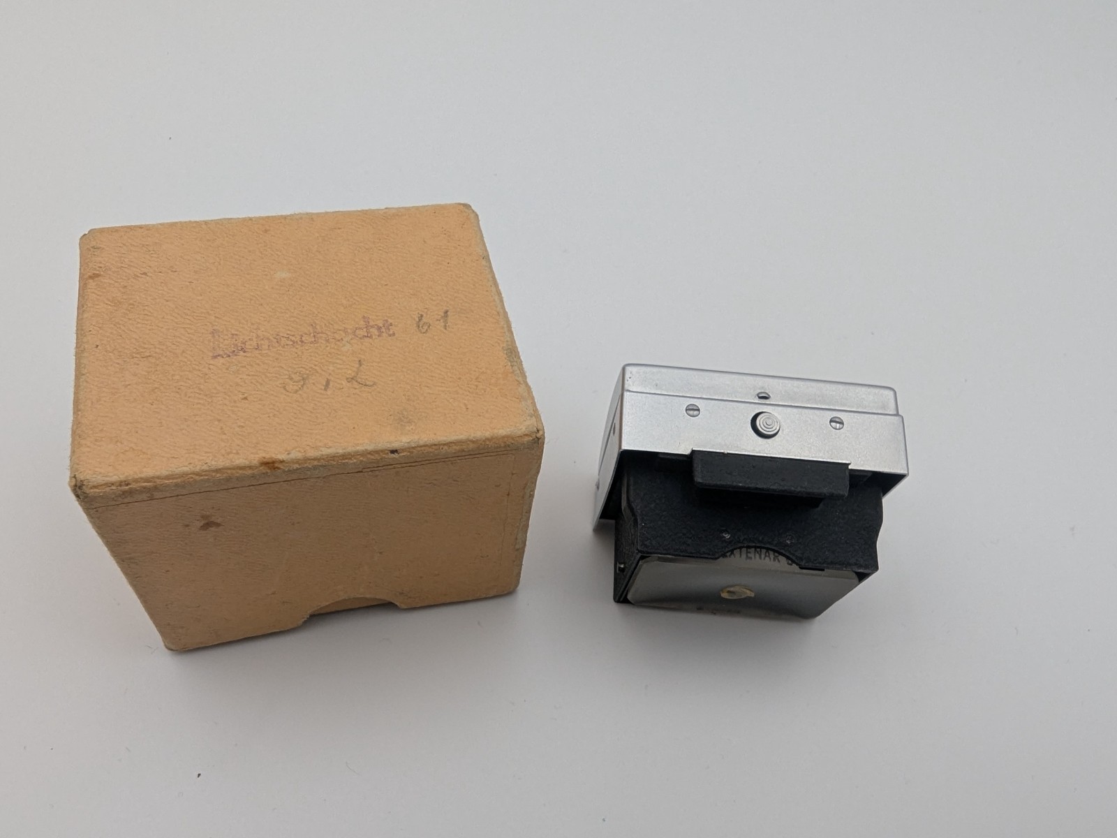 Ihagee Exakta waist level finder in case, very clean, ground glass screen