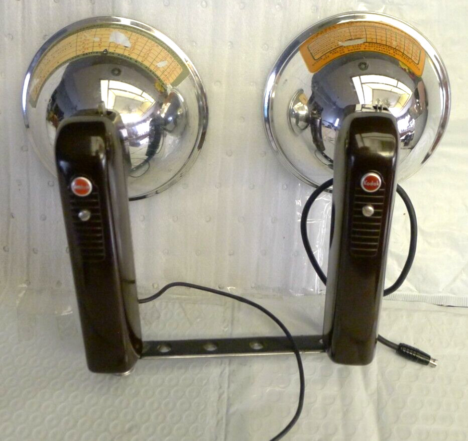 Pair of Vintage Kodak Standard Flasholder with Bracket & Cords