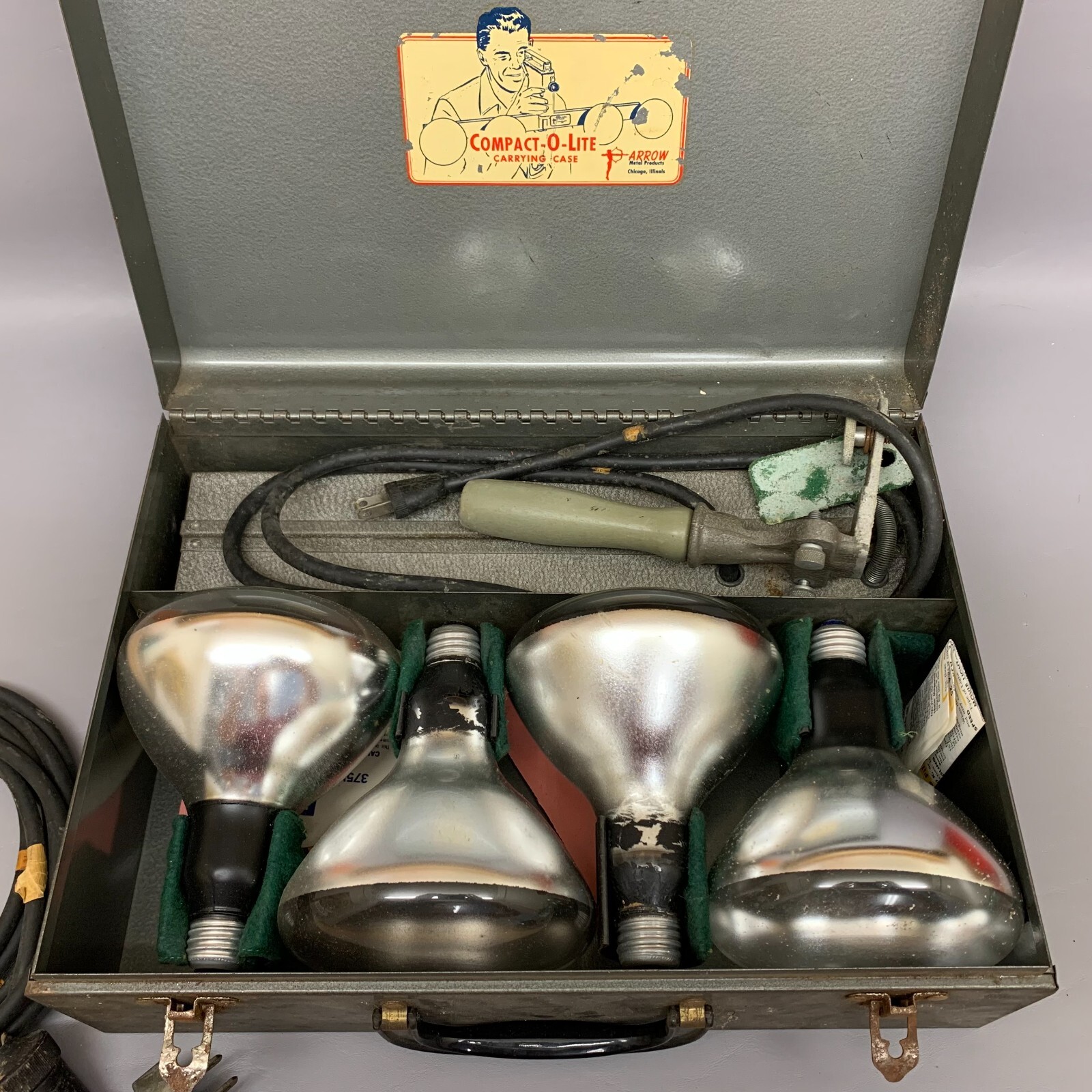 Vintage Arrow Compact-O-Lite Photo Movie Light Bar With 4 Lights & Carrying Case