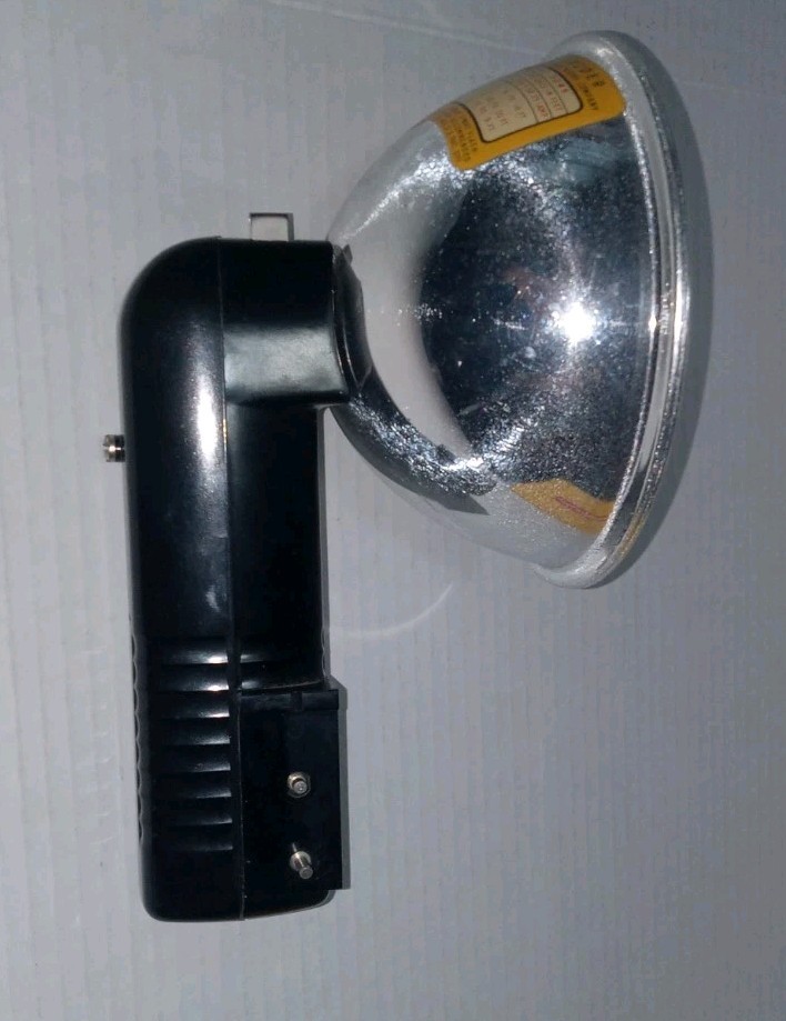 Vintage KODAK KODALITE 5-1/4″ Flasholder With 7 Bulbs & Original Box!