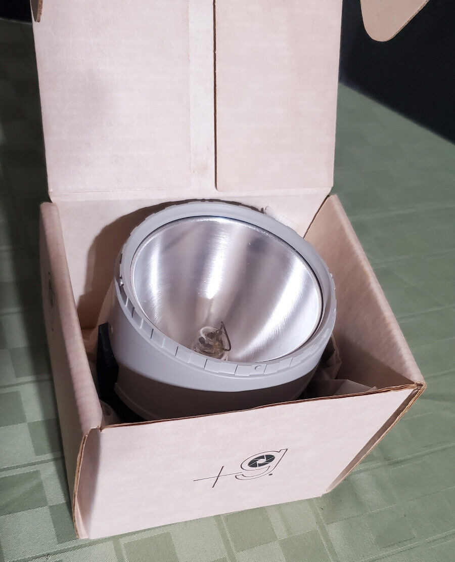 Graflex Strobomatic 500 Lamp Head – Vintage – cat. # 2241 with original box